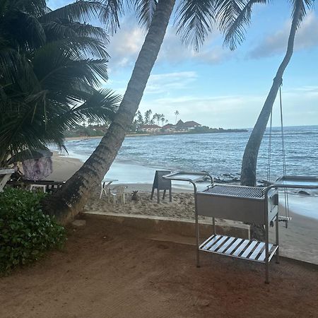 Coconut Palm Beach Restaurant And Rooms Діквелла Екстер'єр фото